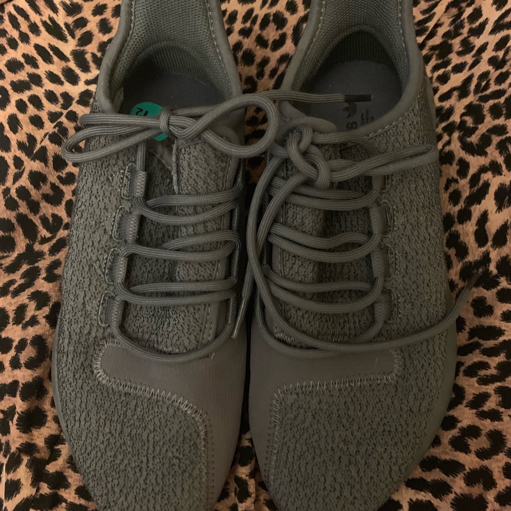 Adidas Sneaker never worn